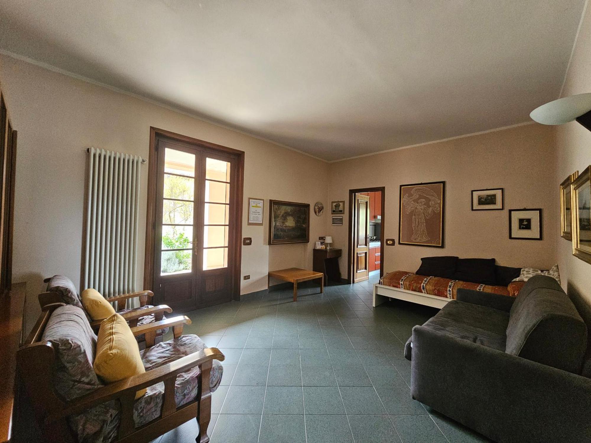 Villa Casa Vincenzo 130 Mq Con Portico Ed Ingresso Esclusivo Dal Giardino Felino Exterior foto